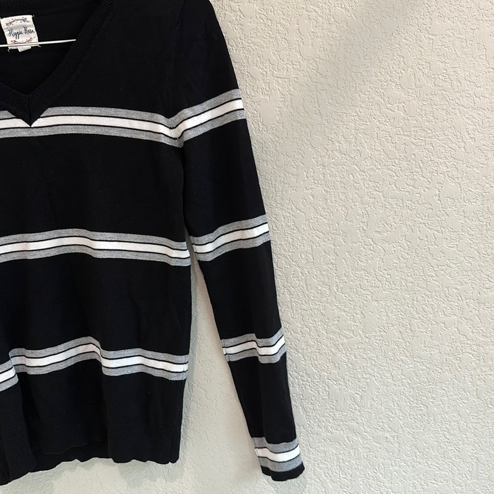 Hippie Rose Long sleeve cotton V neck sweater size M - Picture 3 of 6
